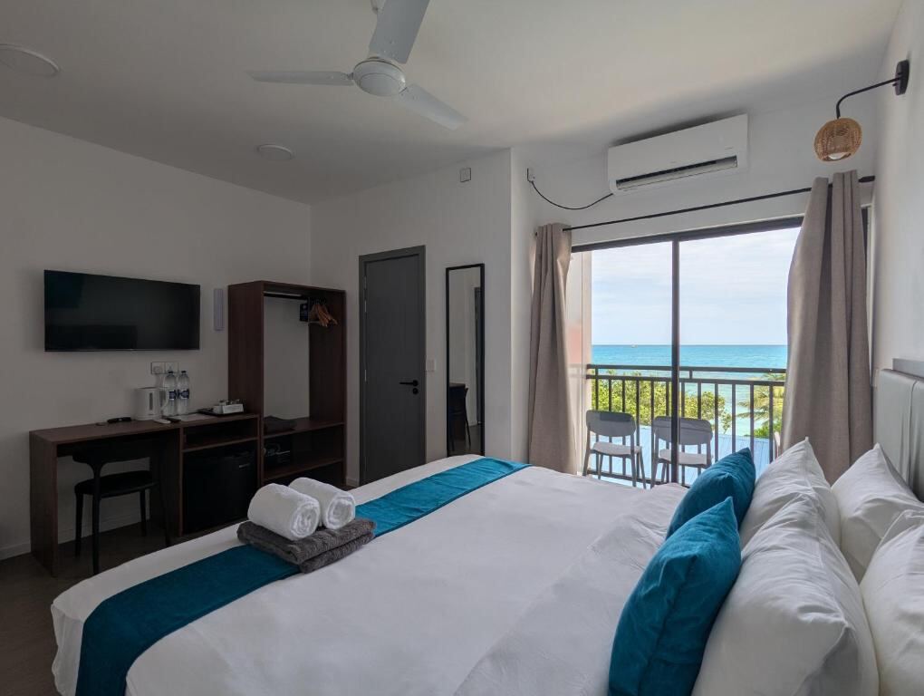 VillaBlu Dhiffushi - room with sea view in Dhiffushi, Maldives